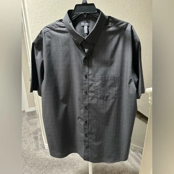 Van Heusen Gray Casual Button Down Shirt with Classic Design - Picture 2 of 4